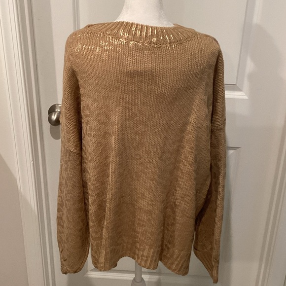 Chic Leopard Print Crew Neck Sweater - Picture 3 of 11